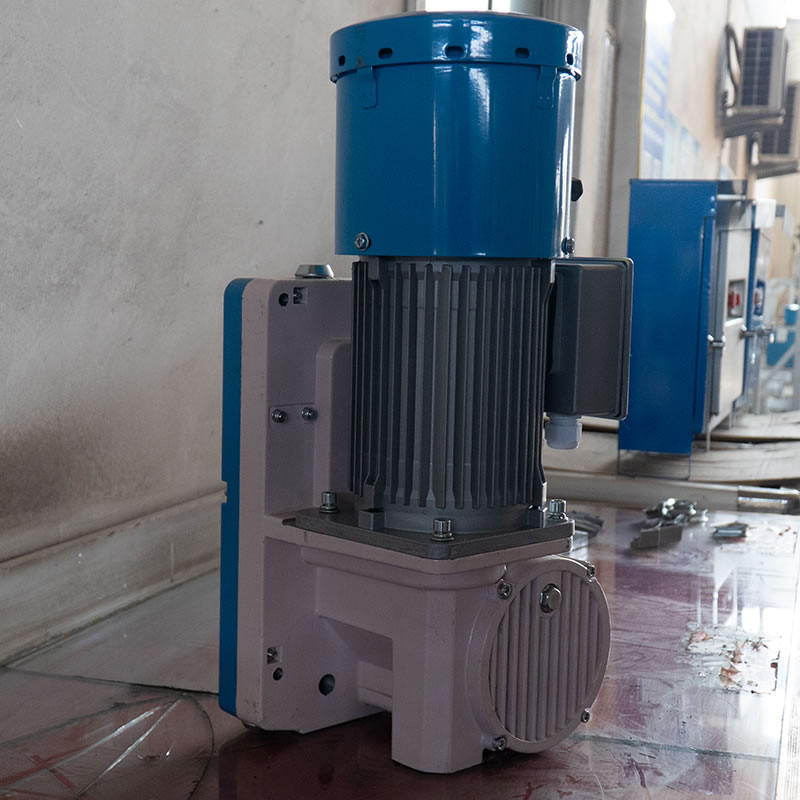 Elektrischer Antriebshebemotor